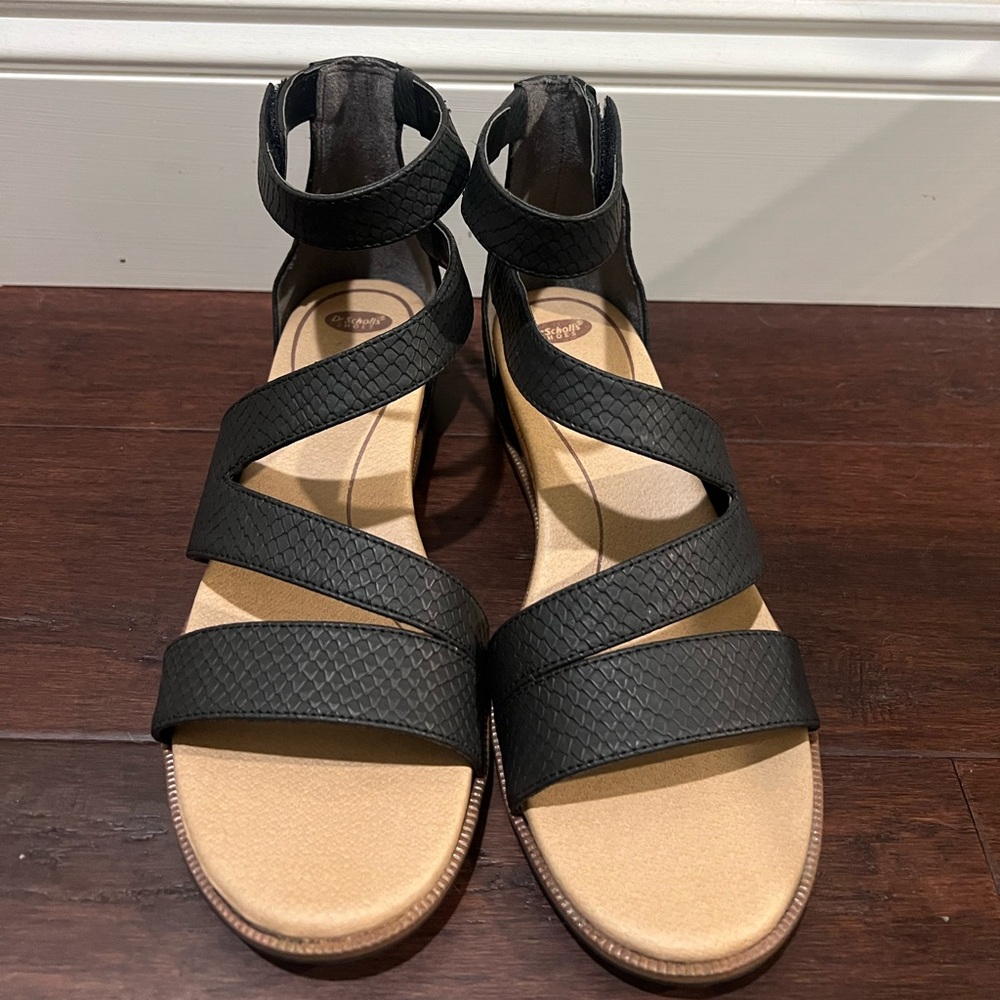 Dr. Scholls- sandals with straps